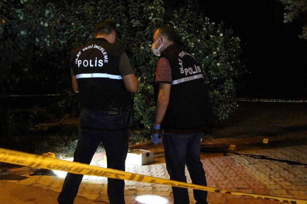 Kan davalısını cami çıkışı pusu kurarak öldürdü