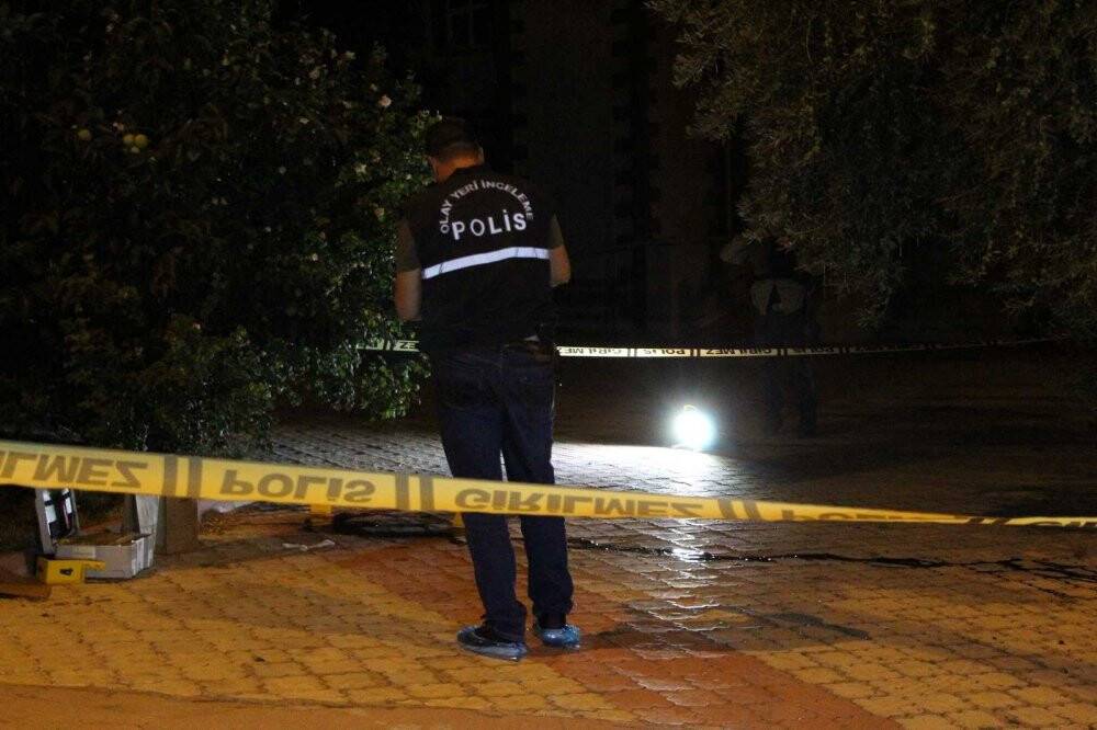 Kan davalısını cami çıkışı pusu kurarak öldürdü