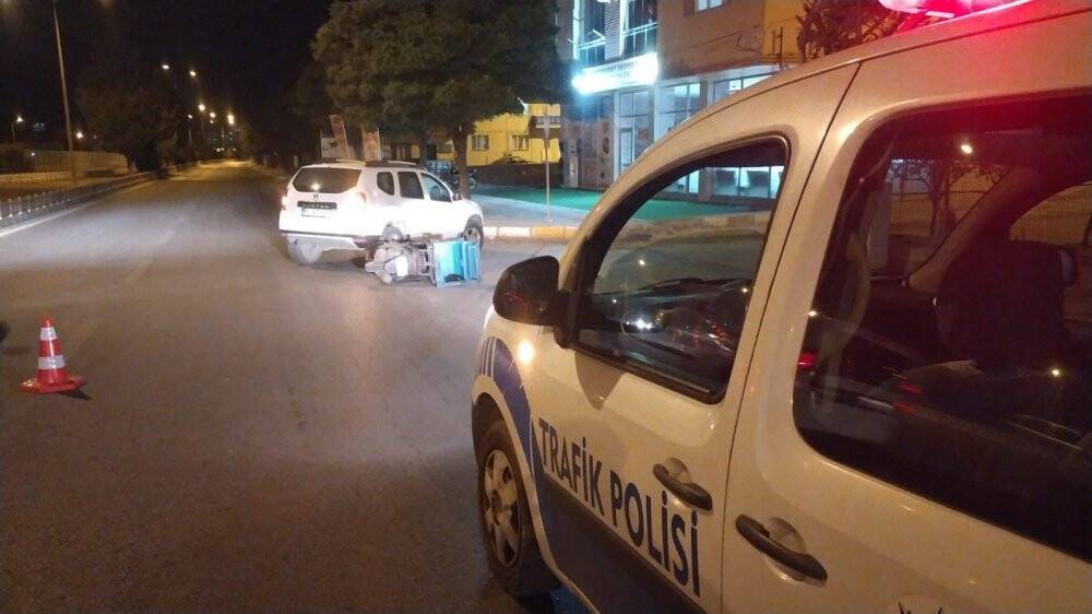 Motosiklet sürücüsünü kullandığı ekipmanlar kurtardı