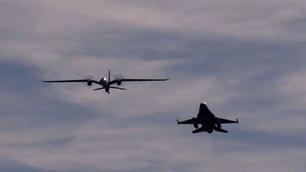 Akıncı ve F-16 ilk kez yan yana uçtu