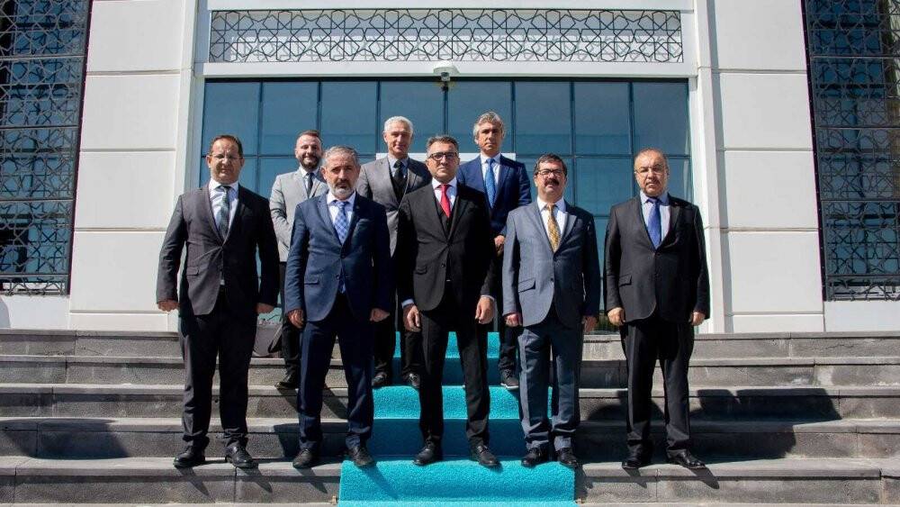 Rektör Aksoy: Üniversite olarak YÖK Anadolu Projesini oldukça önemsiyoruz
