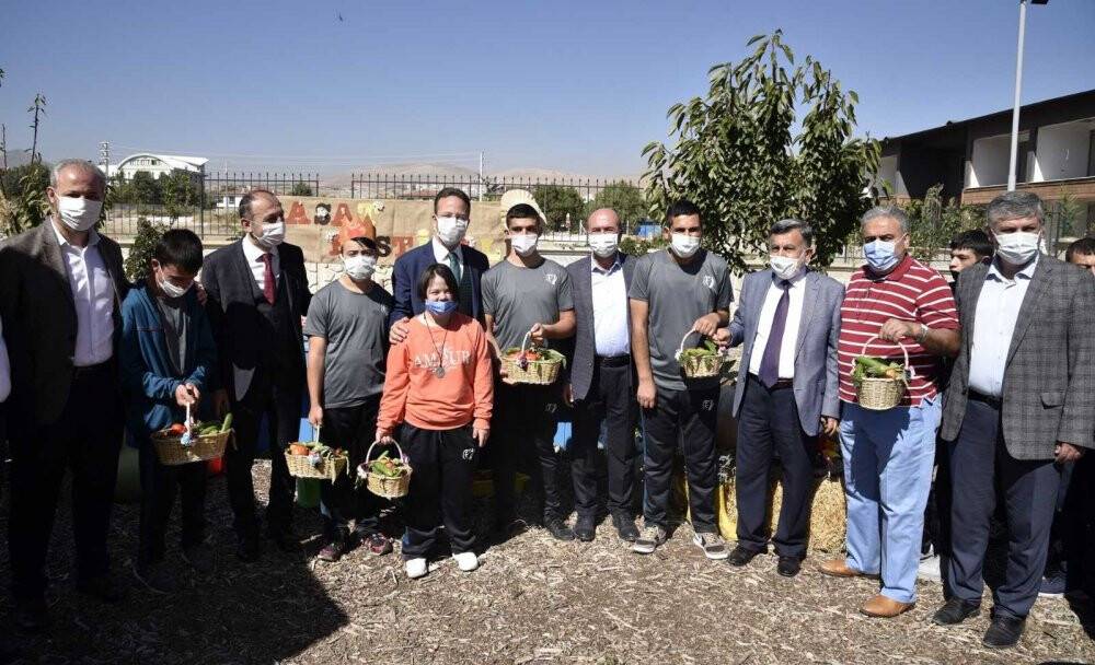 Selçuklu Özel Uygulama Okulu 3. Kademe’de engelsiz tarım festivali
