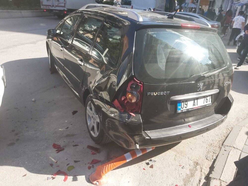 Yangına giderken zincirleme kazaya karışan itfaiye aracı durmayıp yoluna devam etti