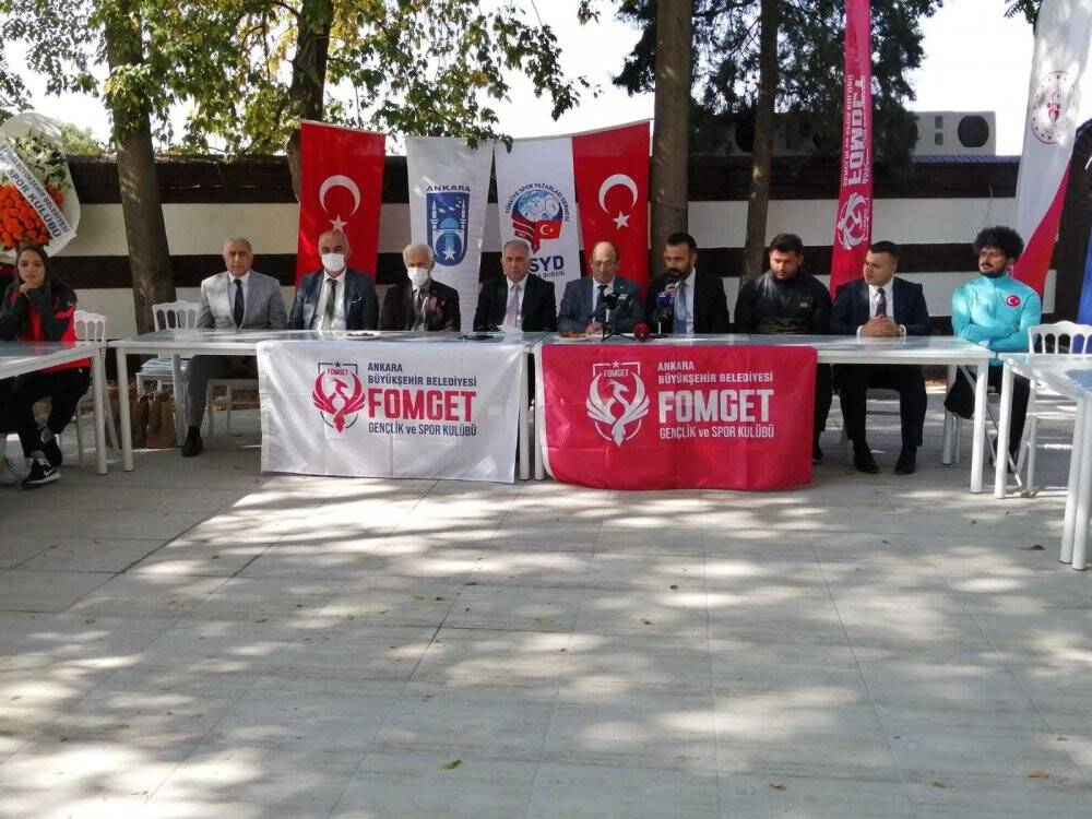 FOMGET Kadın Futbol Takımı’nın lansmanı gerçekleştirildi