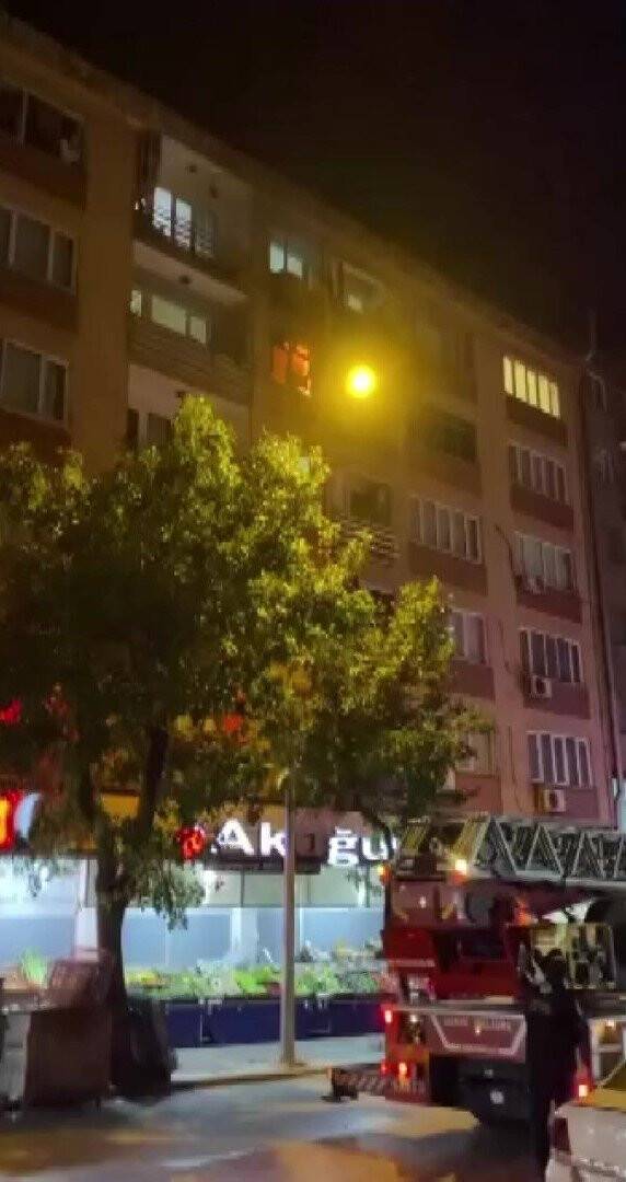 Bursa’da korkutan yangın: Faciadan son anda kurtuldular