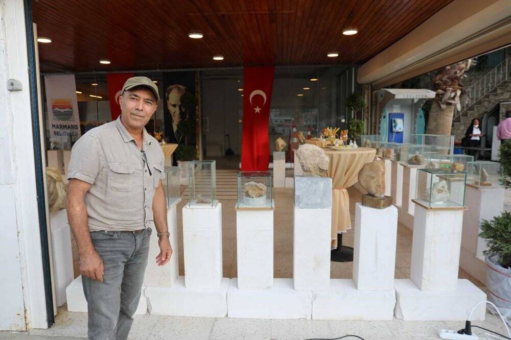 Konya’da çobanlık yaparken buldu! 'İnsan yüzlü' taşlar sergisi