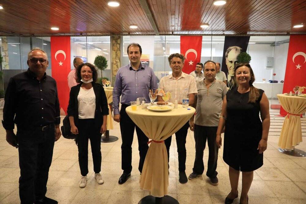 Konya’da çobanlık yaparken buldu! 'İnsan yüzlü' taşlar sergisi