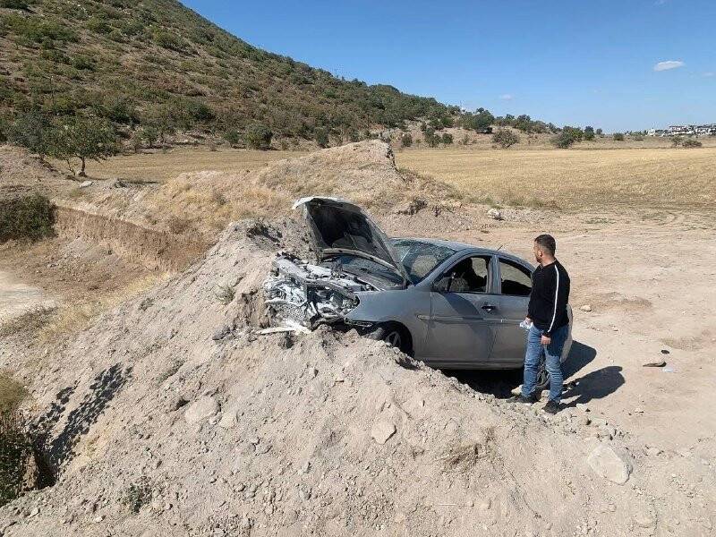 Ailesinin aracını kaçıran ehliyetsiz genç kaza yaptı: 5 yaralı
