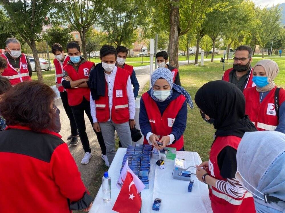Dünya yürüyüş gününde sağlıklı hayata dikkat çektiler