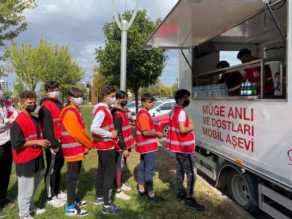 Dünya yürüyüş gününde sağlıklı hayata dikkat çektiler