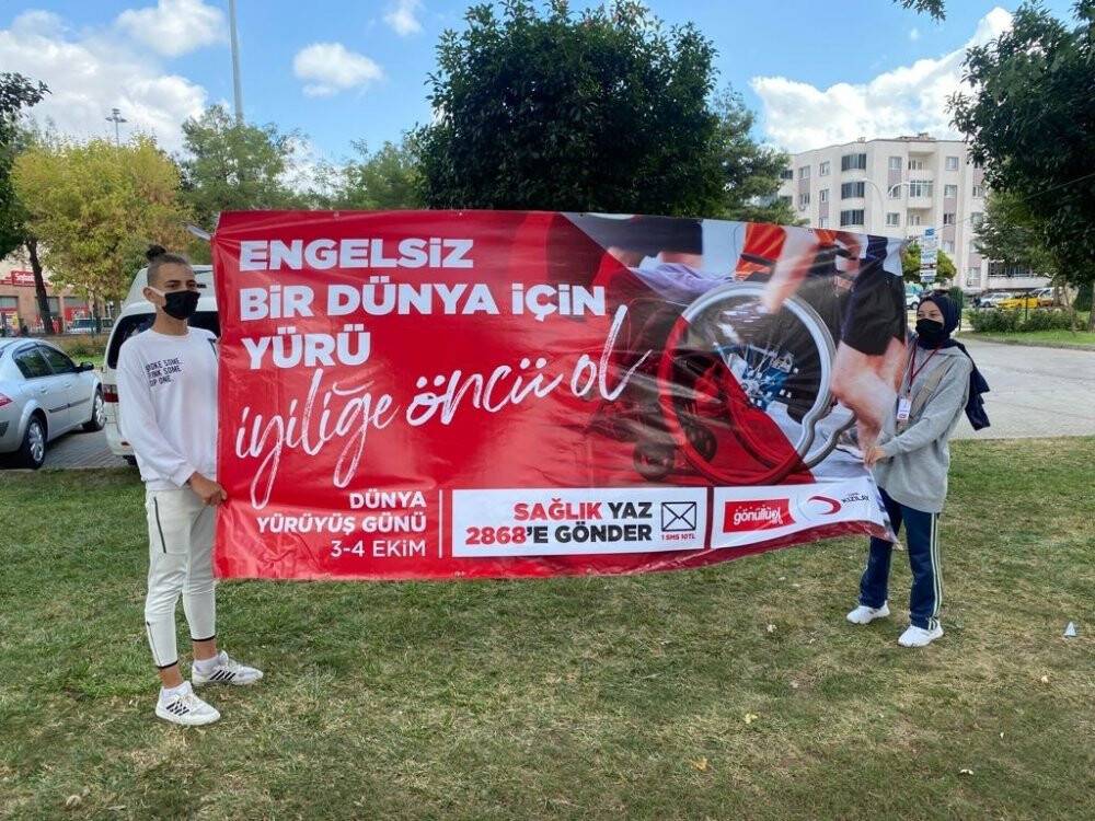 Dünya yürüyüş gününde sağlıklı hayata dikkat çektiler