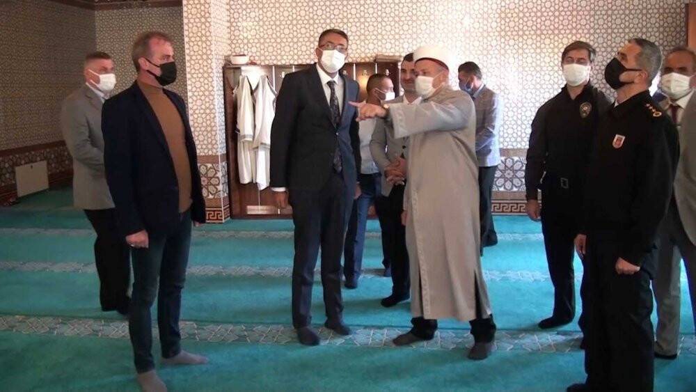Hayırseverlerin 1 milyon 750 bin TL’ye yaptırdığı külliye hizmete açıldı
