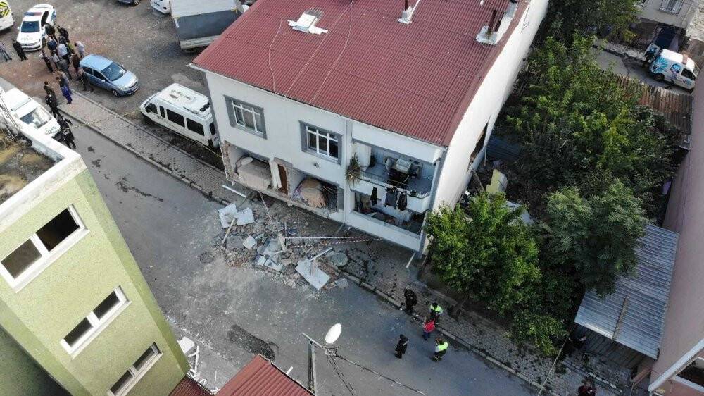 Mutfak tüpü patlamasının meydana geldiği bina havadan görüntülendi
