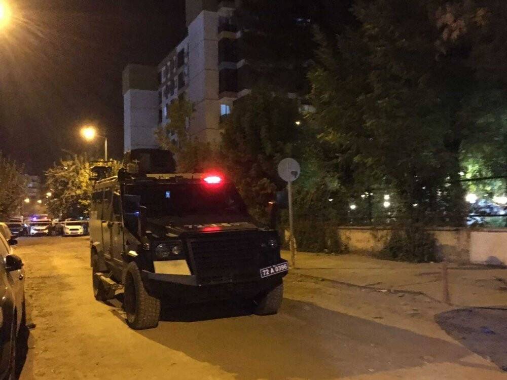 Şüpheli paket fünye ile patlatıldı