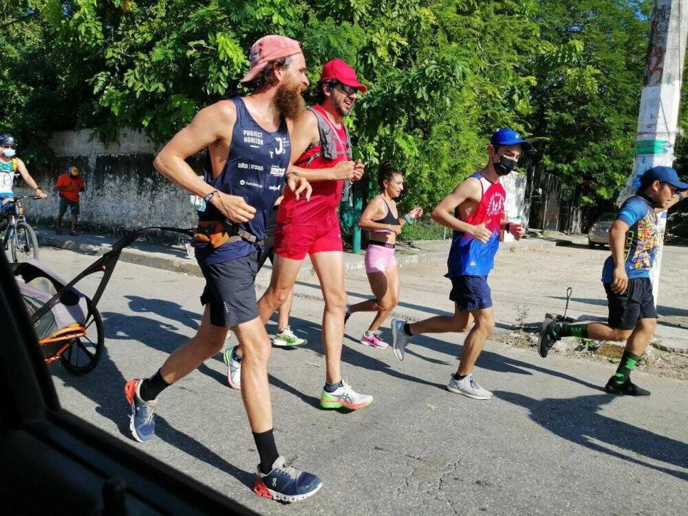Dünyayı dolaşan Alman atlet Meksika’yı kuzeyden güneye koşarak 120 günde geçti