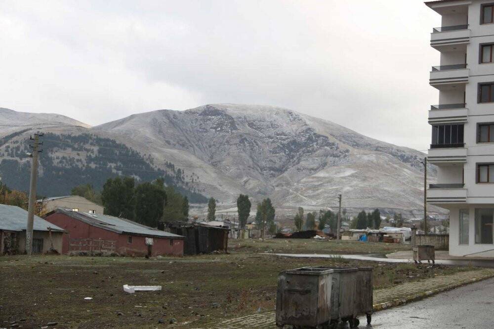 Erzurum’da zirve beyaza büründü