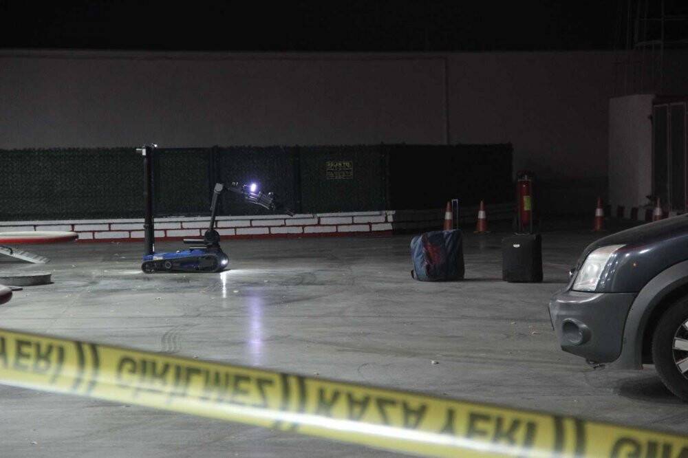 Konya'da akaryakıt istasyonundaki şüpheli valizler korkuttu