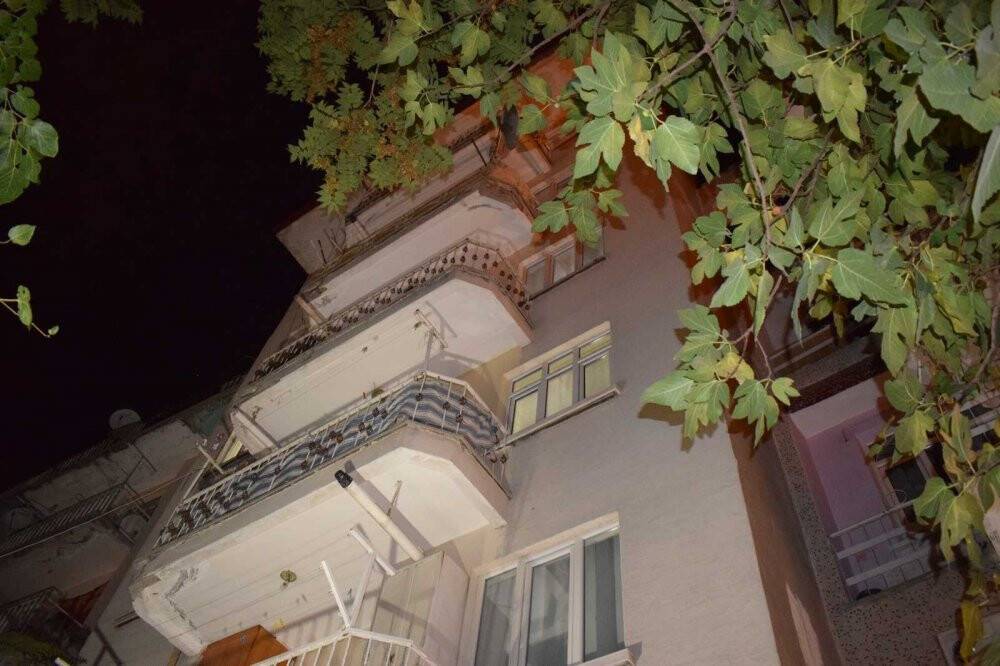 Malatya’da 4. kattan düşen genç hayatını kaybetti