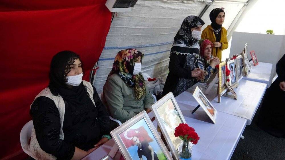 Evlat nöbetindeki acılı baba Elhaman, HDP’nin yakasını bırakmayacağını söyledi
