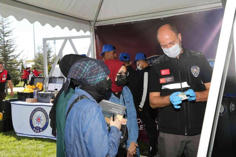 Kriminal Daire Başkanlığı ’Konya Bilim Festivali’nde