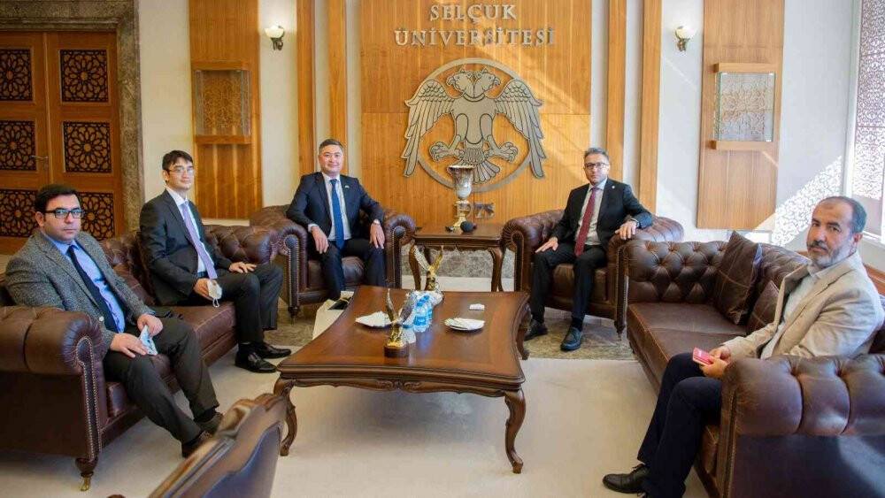 Rektör Aksoy: Biz istiyoruz ki Türk dünyası aynı anda gelişsin, güçlensin ve ayağa kalksın