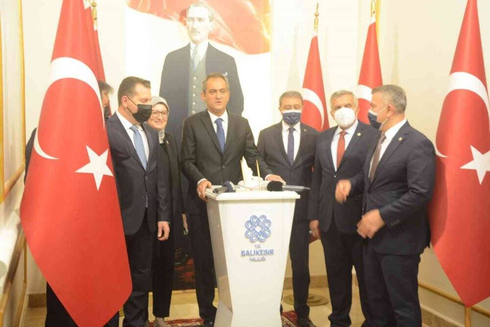 Milli Eğitim Bakanı Özer, pandeminin son durumunu değerlendirdi