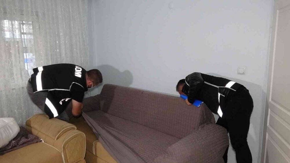 Silah tacirlerine şafak operasyonu: 6 kişi tutuklandı