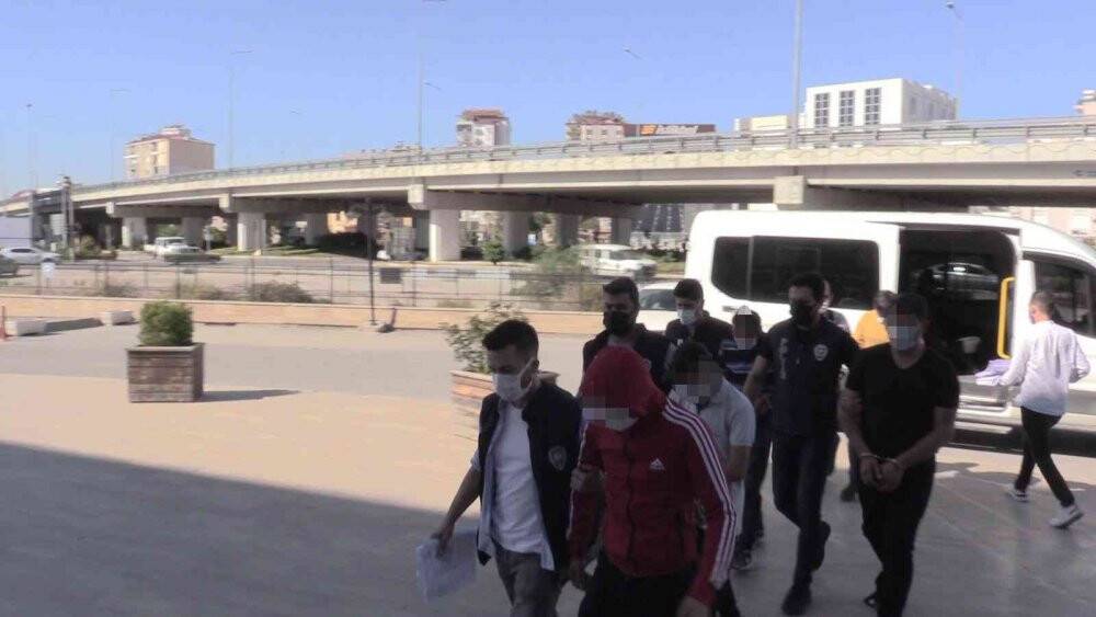 Antalya’da yakalanan galeri hırsızlarından 2’si tutuklandı