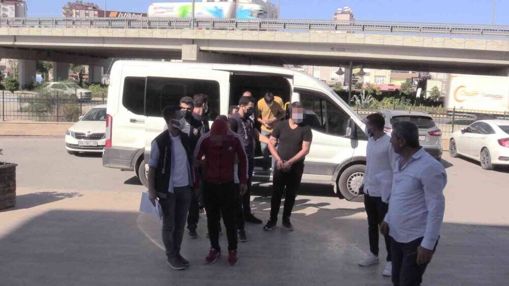 Antalya’da yakalanan galeri hırsızlarından 2’si tutuklandı