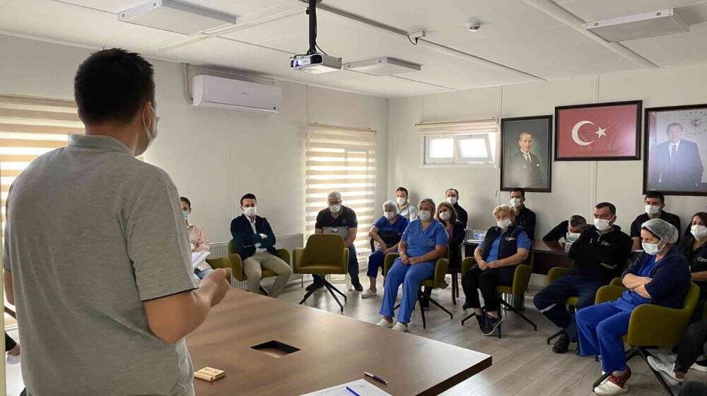 Aşevi personeline güvenilir gıda üretimi semineri