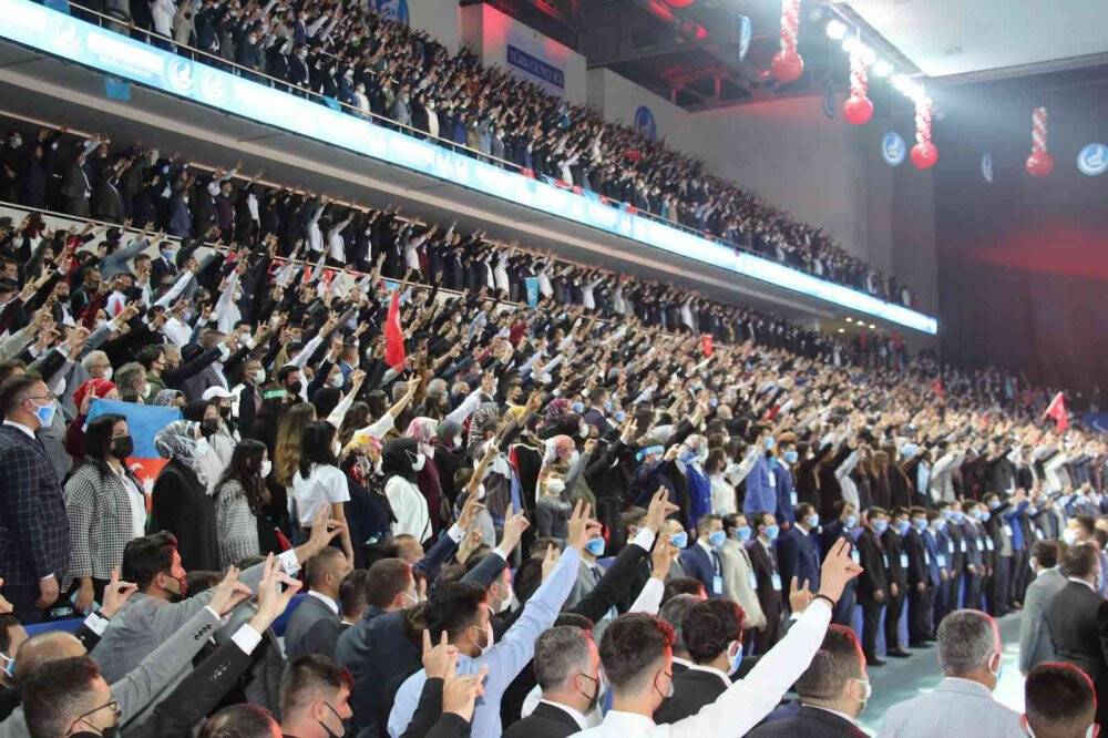 Bahçeli'den Türk Gençliği Büyük Kurultayı'nda önemli açıklamalar