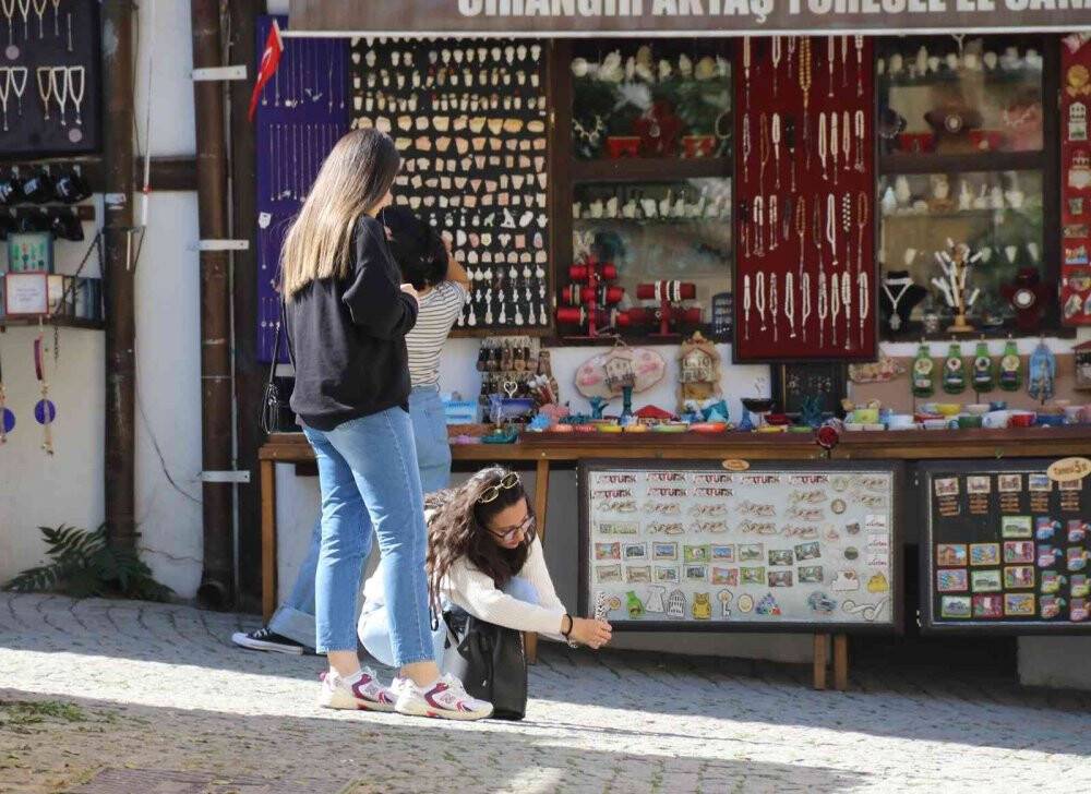 Güneşli hava Odunpazarı’na yaradı
