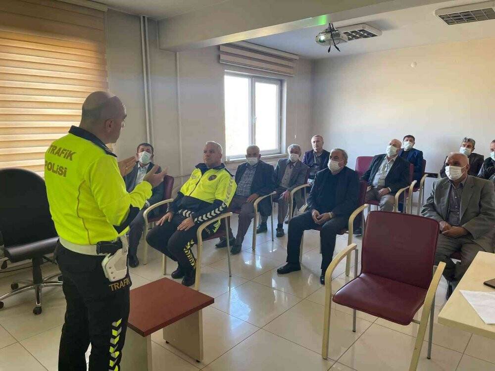Minibüs şoförlerine trafik eğitimi