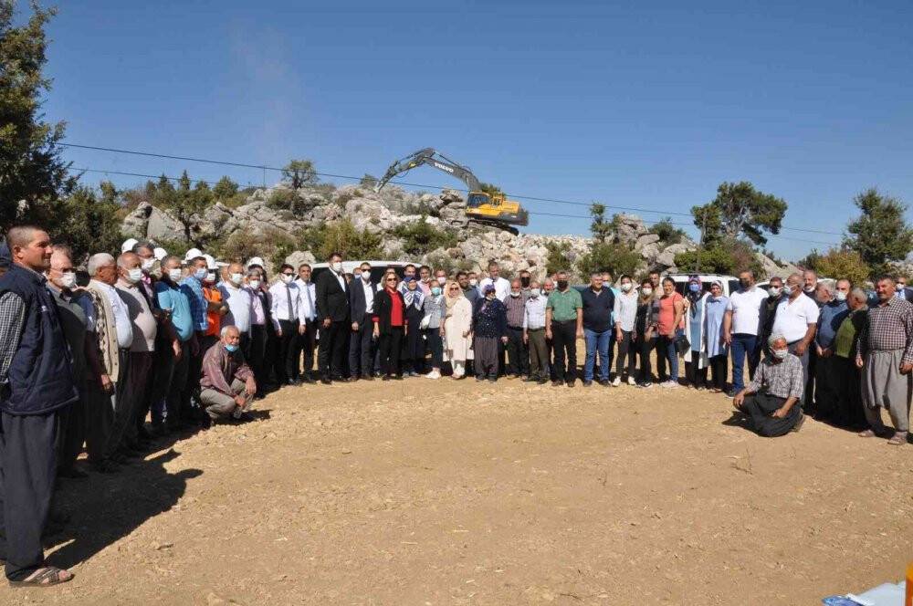 Silifke - Gülnar yolu genişletme ve asfalt yapım çalışmasına törenle başlandı