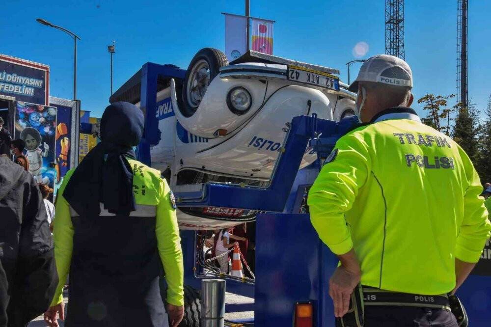 Narkotır ve Emniyet Kemeri Simülasyon Aracı’na yoğun ilgi