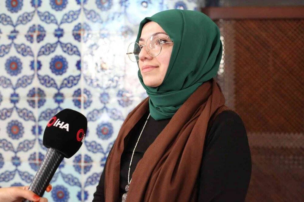 Rüstem Paşa Camii’nde bulunan 400 yıllık Kabe tasvirli çini pano