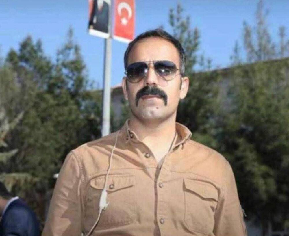 Şehidin baba ocağına Türk bayrağı asıldı