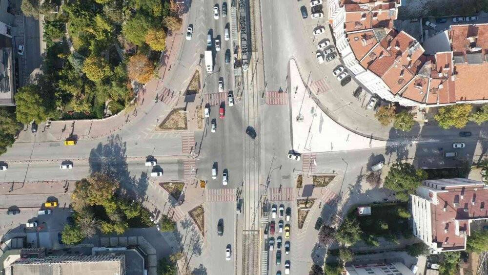 Konya Büyükşehir kavşak düzenlemeleriyle trafiği rahatlatıyor