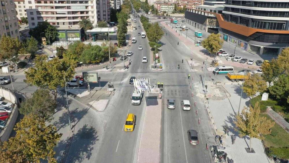 Konya Büyükşehir kavşak düzenlemeleriyle trafiği rahatlatıyor