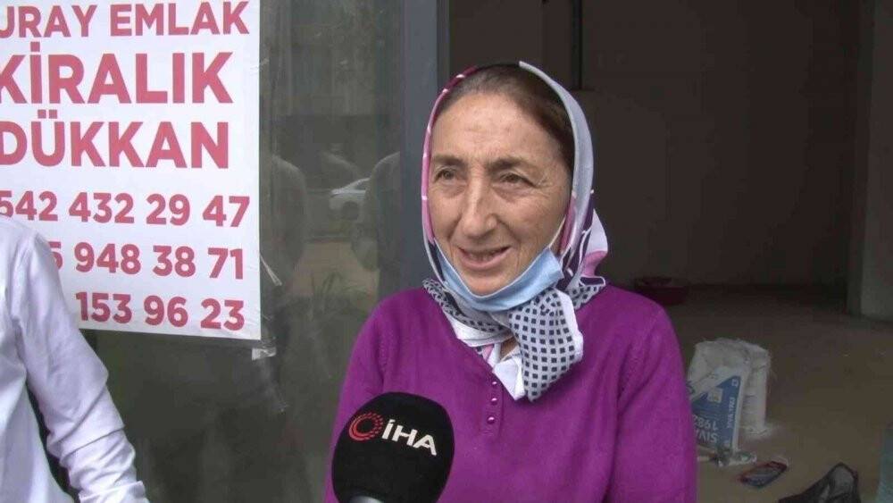 Cumhurbaşkanı Erdoğan kendisini selamlayan vatandaşlarla sohbet etti