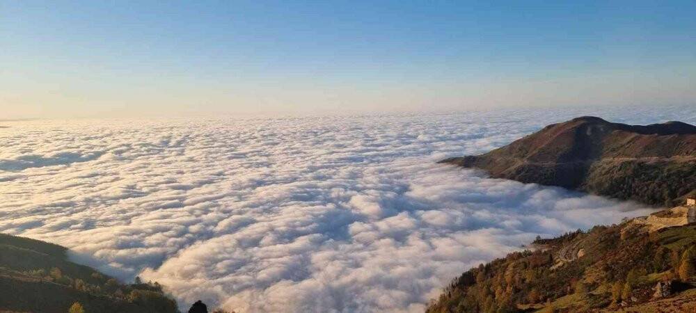 Trabzon’da yaylalardan bulut denizi manzaraları