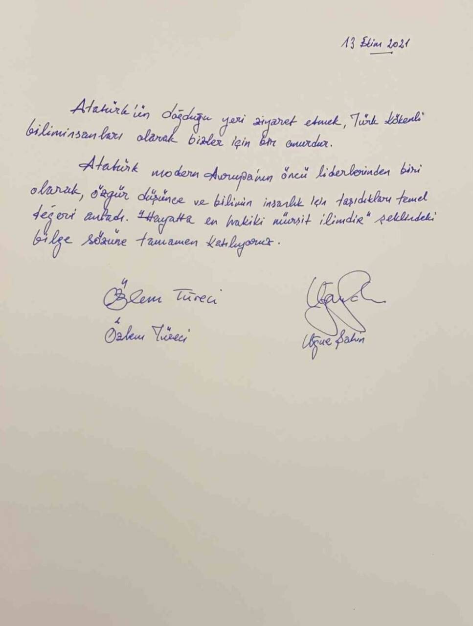 BioNTech’in kurucu ortakları Özlem Türeci ve Uğur Şahin Selanik’te Atatürk Evi’ni ziyaret etti