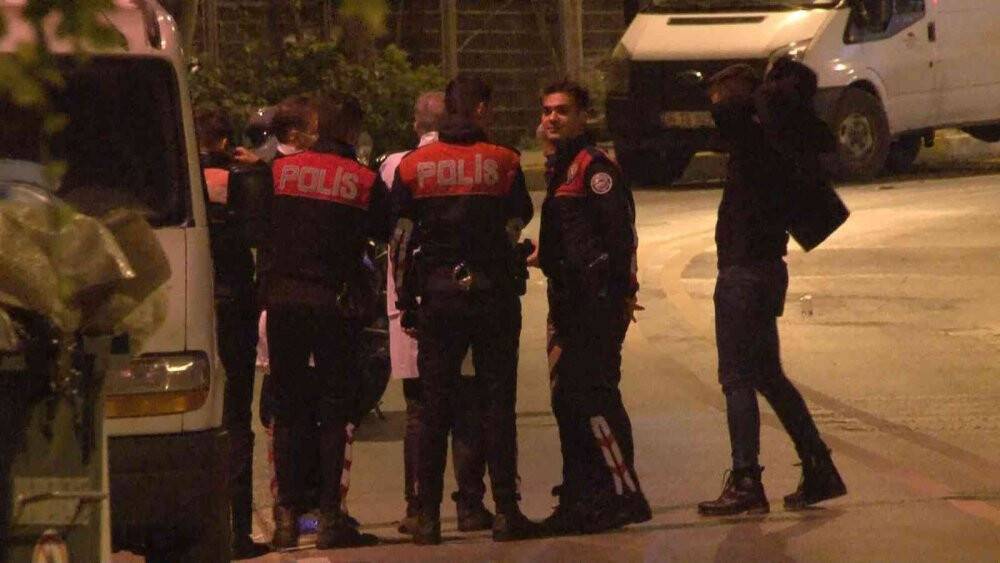 Dur ihtarına uymayan şüpheliler polise ateş açtı: 1 polis yaralı