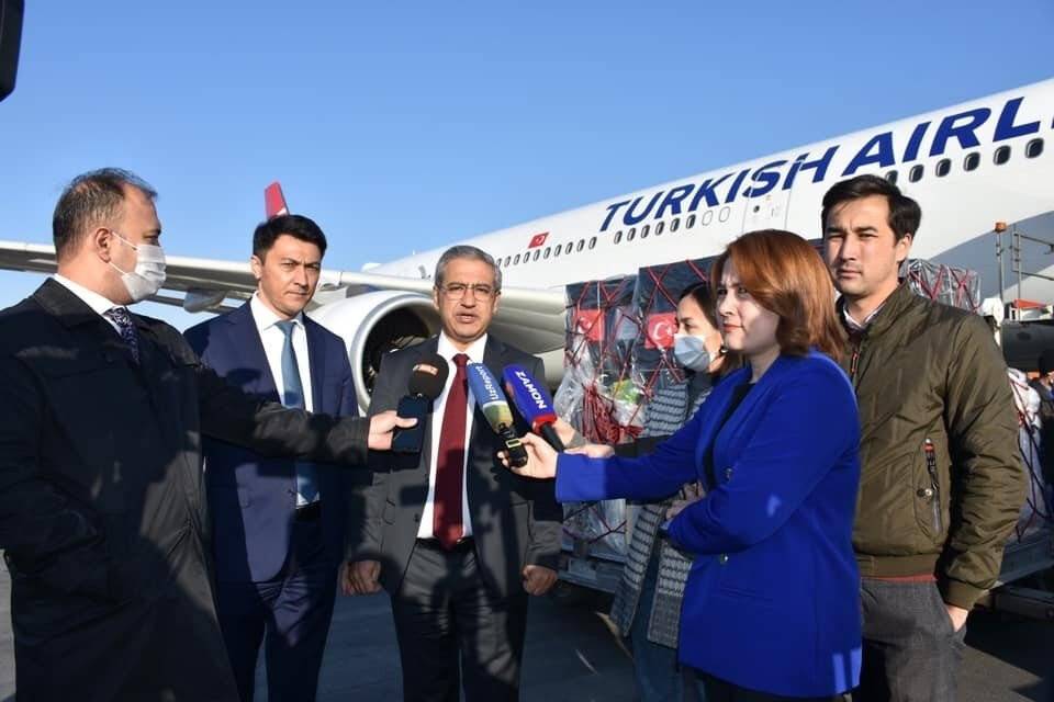 Türkiye’nin gönderdiği aşı ve ilaçlar Özbekistan’a ulaştı