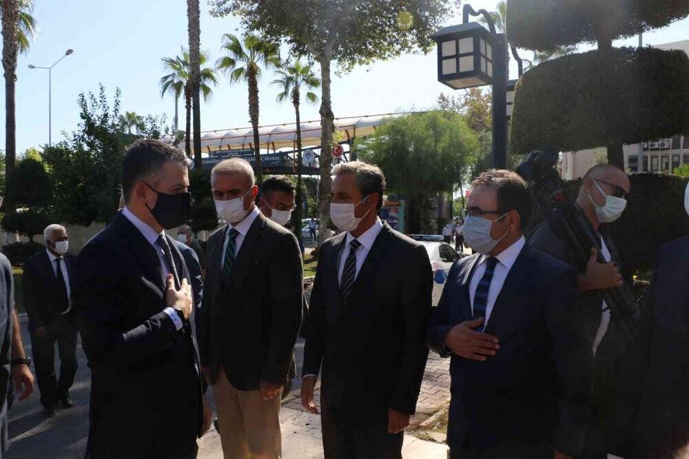 Bakan Pakdemirli, sanayici ve bakliyatçılarla bir araya geldi