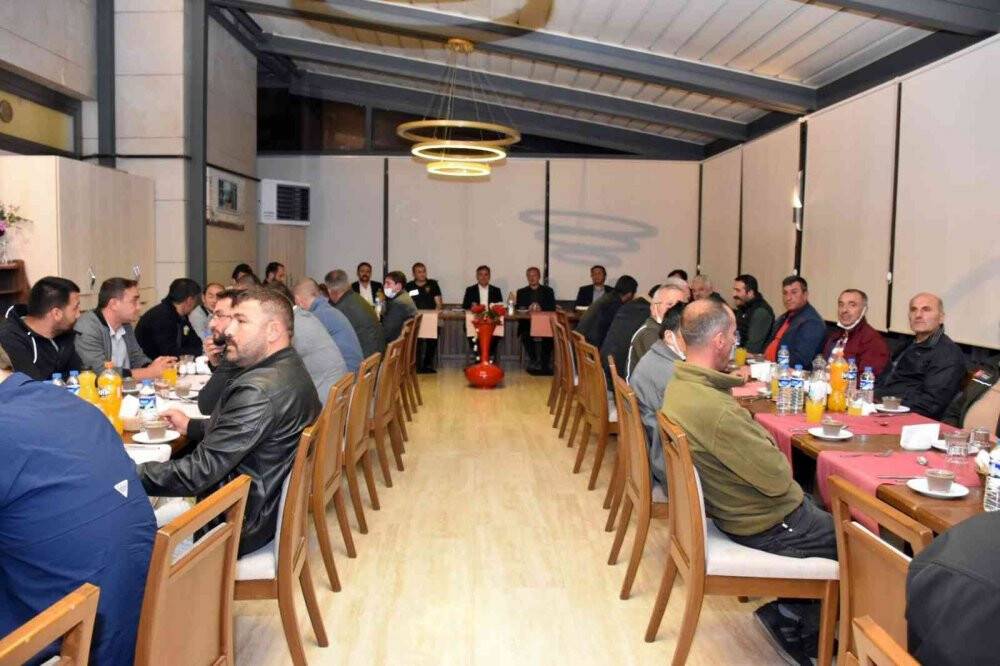 Orman kahramanlarına plaketleri verildi