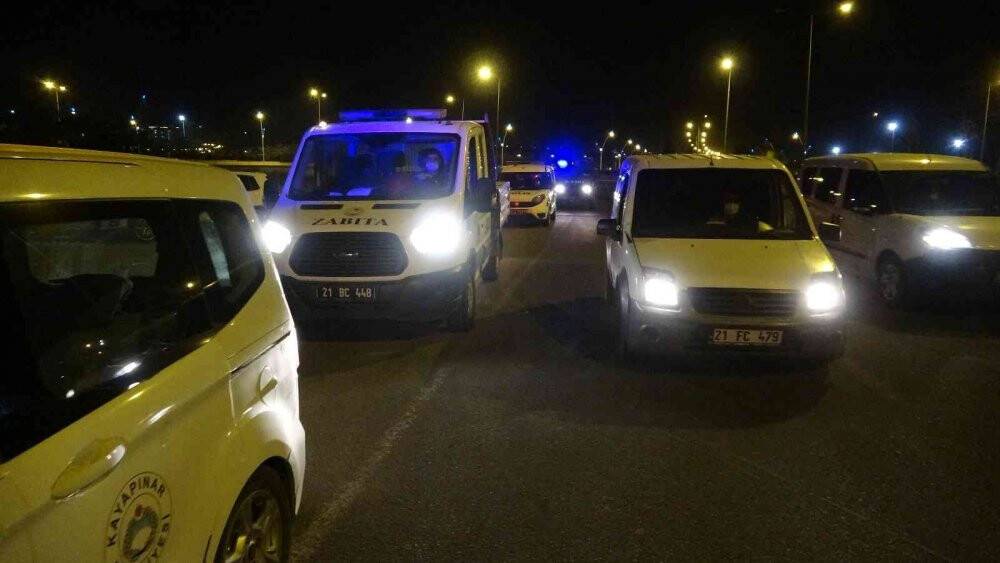 Uyuşturucu ve alkoliklerin mekanı haline gelen caddede “süpürme” uygulaması