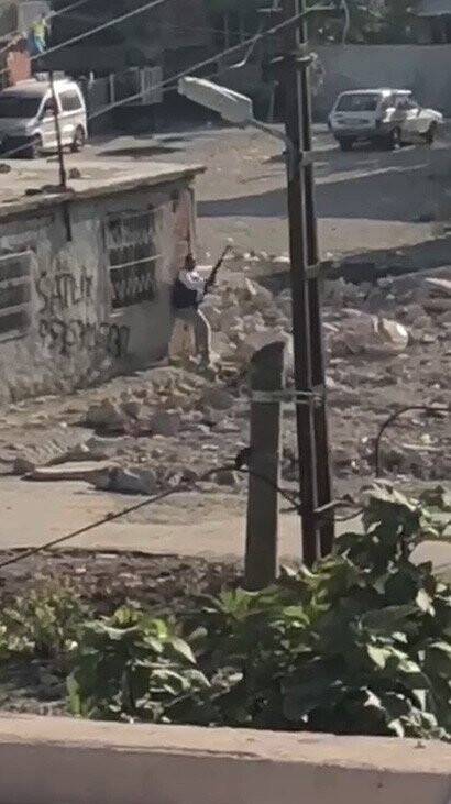 Adana’da film sahnelerini aratmayan silahlı çatışma