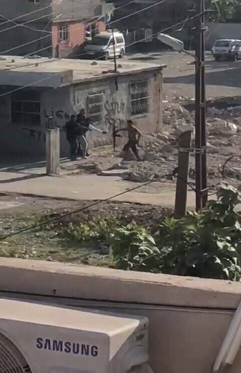 Adana’da film sahnelerini aratmayan silahlı çatışma