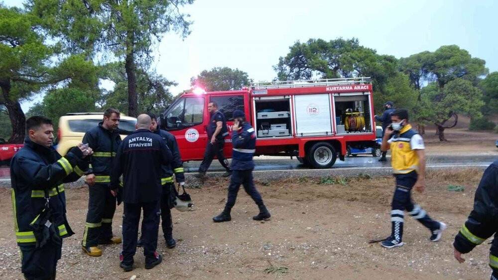 Antalya’da tur midibüsü devrildi: 7’si Rus, 8 yaralı